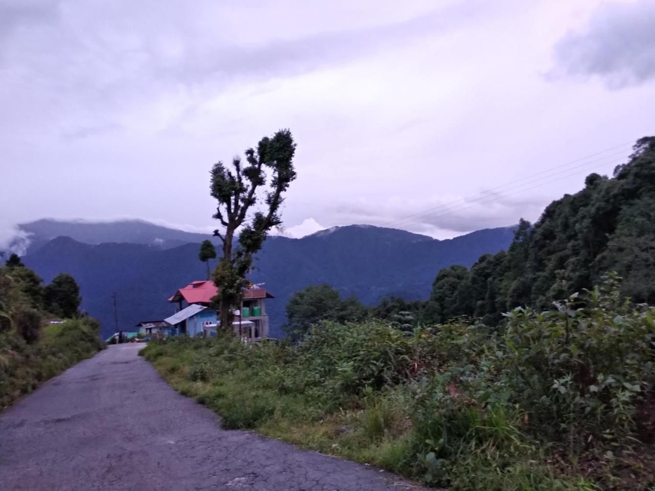 Tibet Homestay Rishop 외부 사진