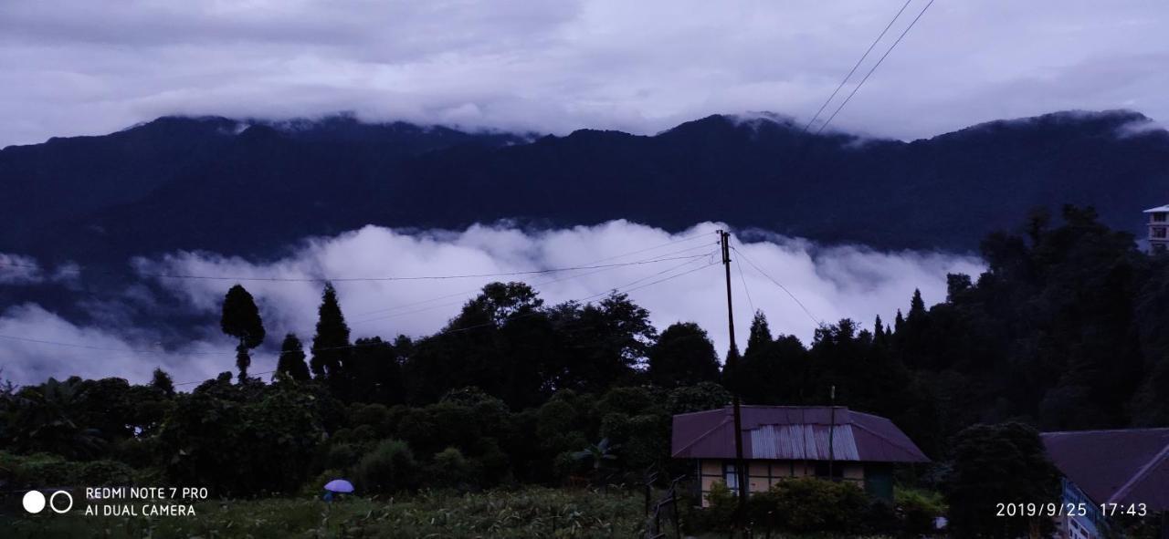 Tibet Homestay Rishop 외부 사진